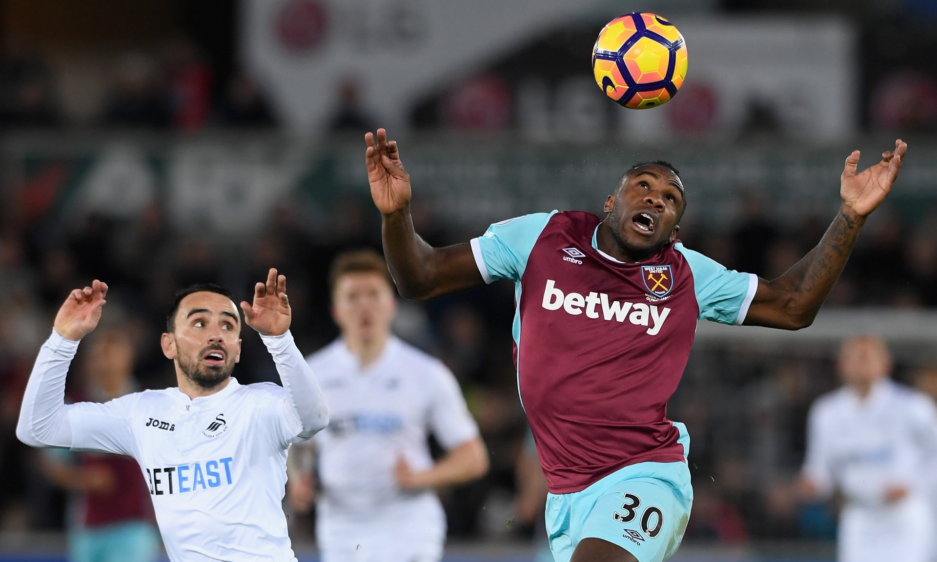 赛都闪烁着 赛都闪烁着