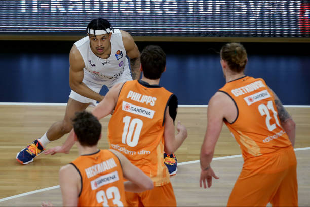 不仅展现了 不仅展现了